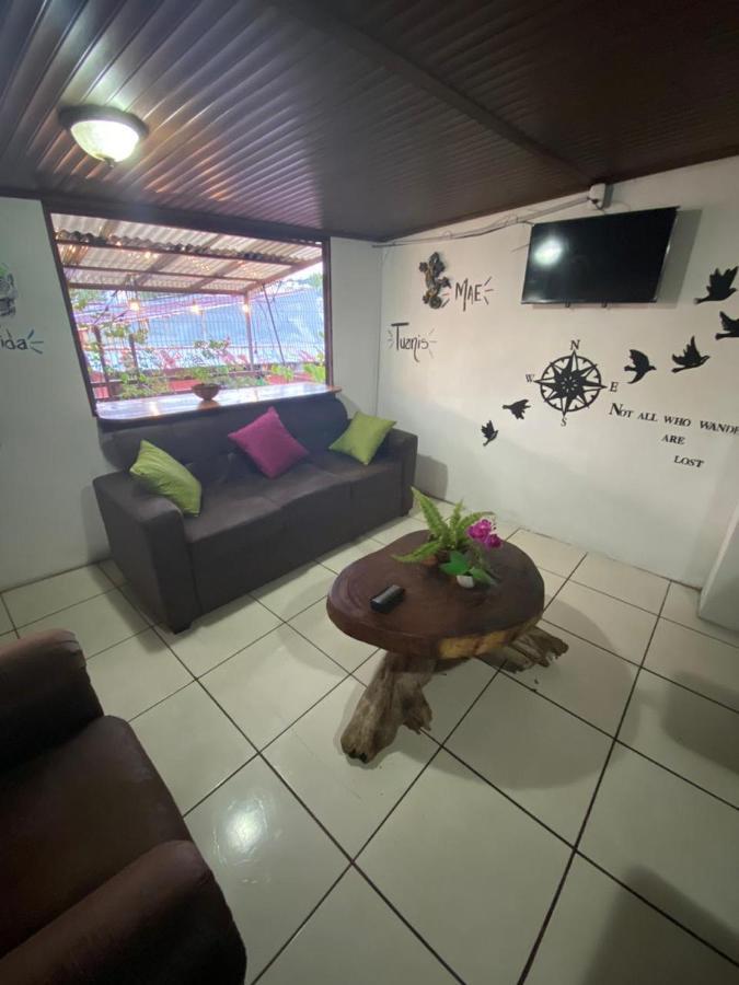 Passifloras Hostel Quepos Exteriör bild